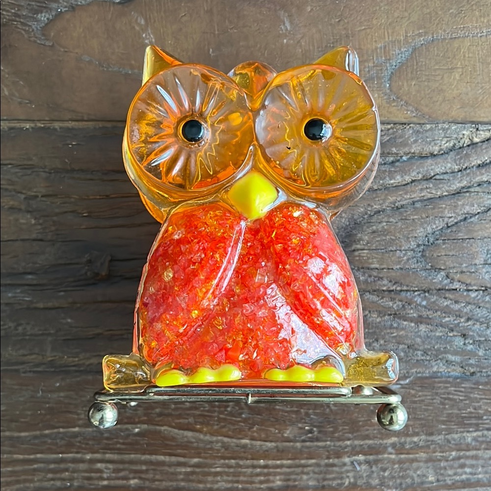 Vintage Owl napkin holder in Red and Yellow